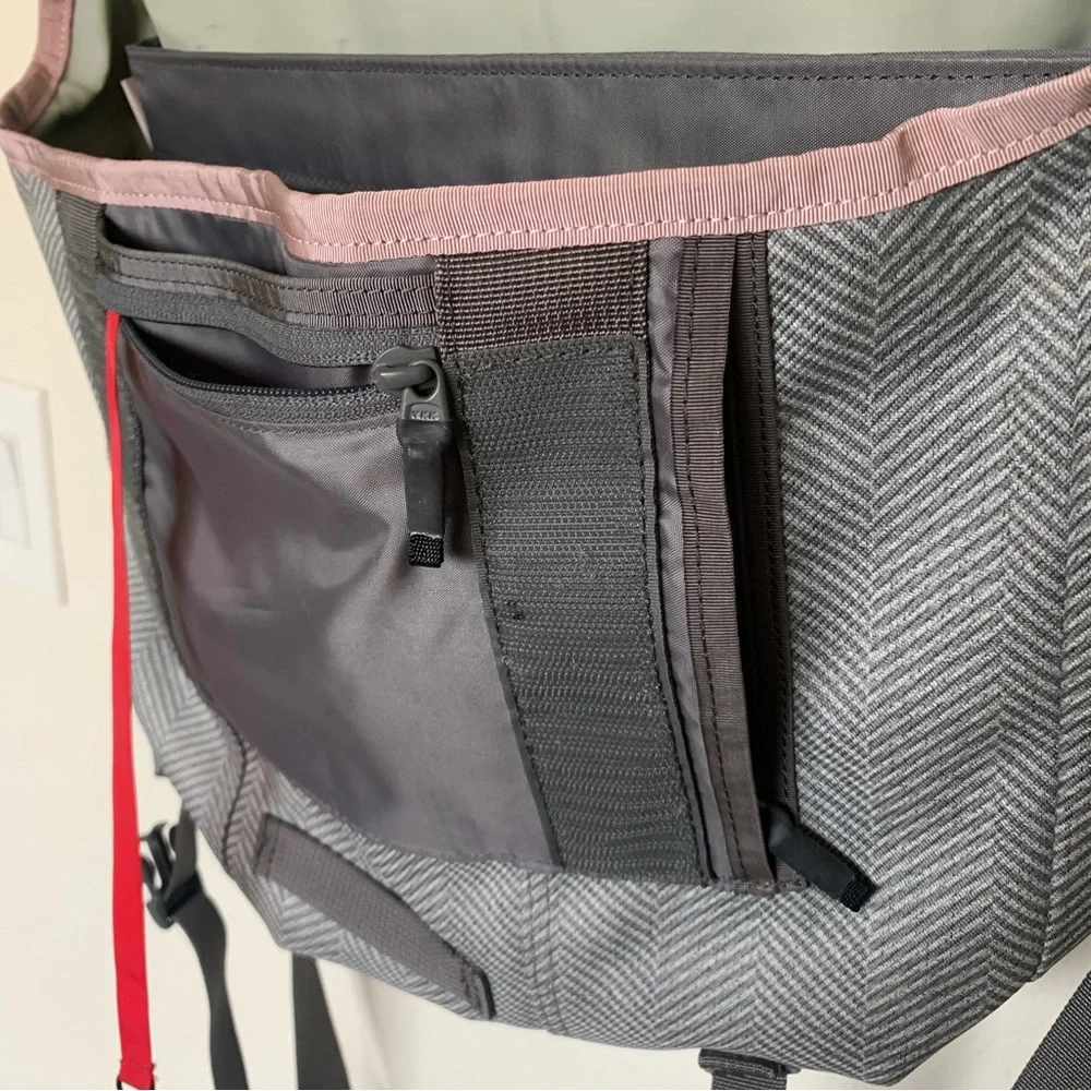 Timbuk2 Gray Herringbone Laptop Messenger Bag with Pink Trim